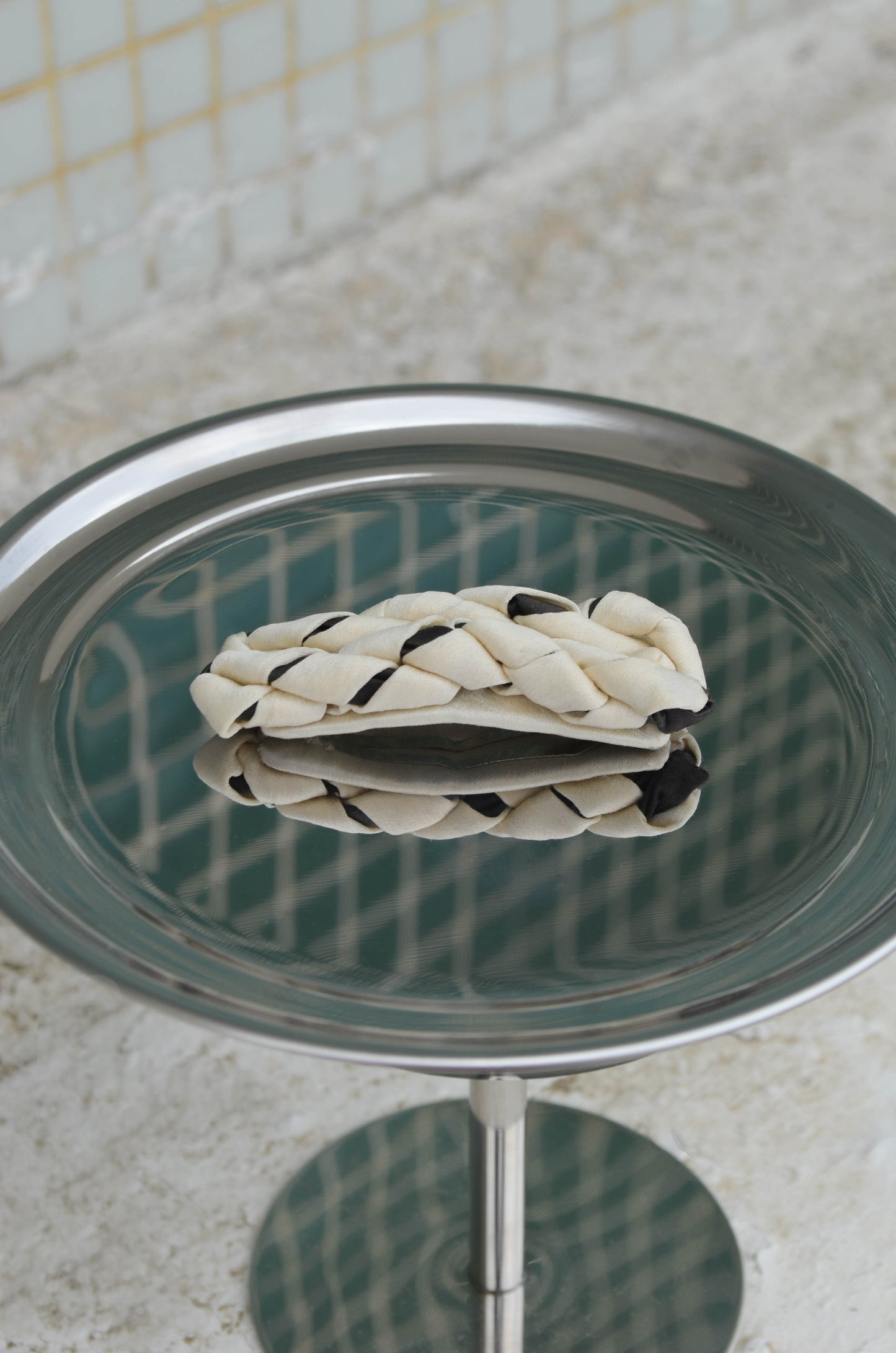 Groovy Vine Splash, Black-Oyster twisted satin hair clip
