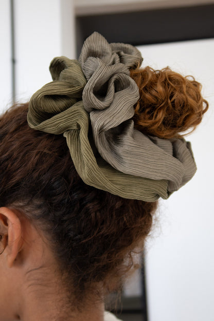 Grey Flow Silk Scrunchie
